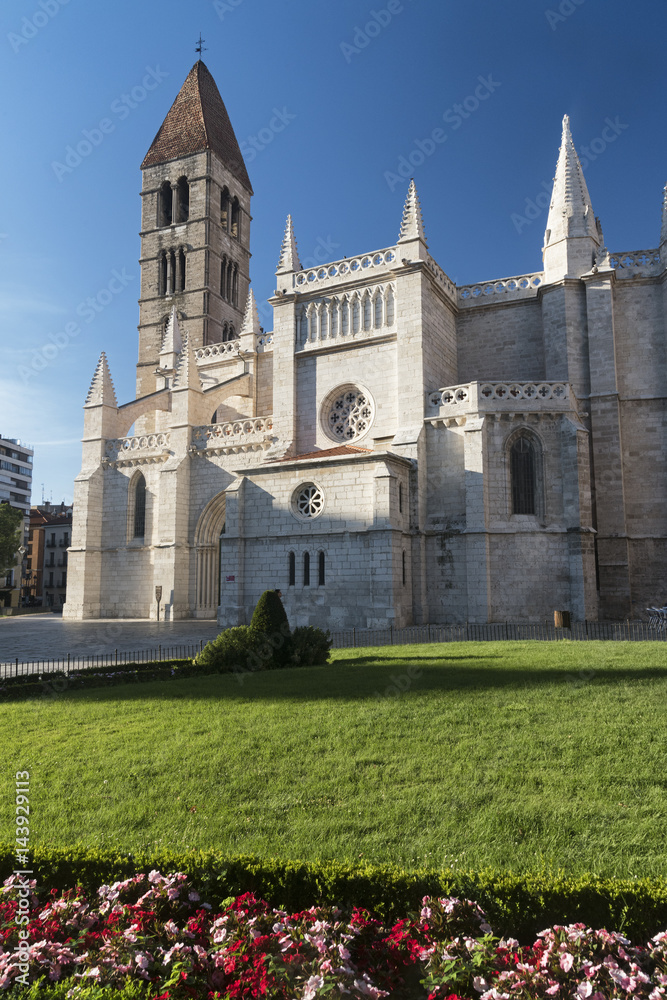 Fototapeta premium Valladolid (Castilla y Leon, Spain): church of Santa Maria Antigua