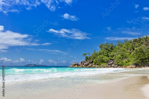 Idyllic tropical beach © beachfront