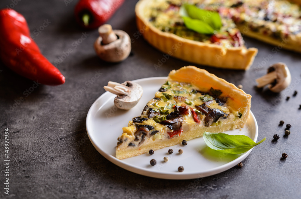 Quiche with mushrooms, bell pepper, bacon and green onion