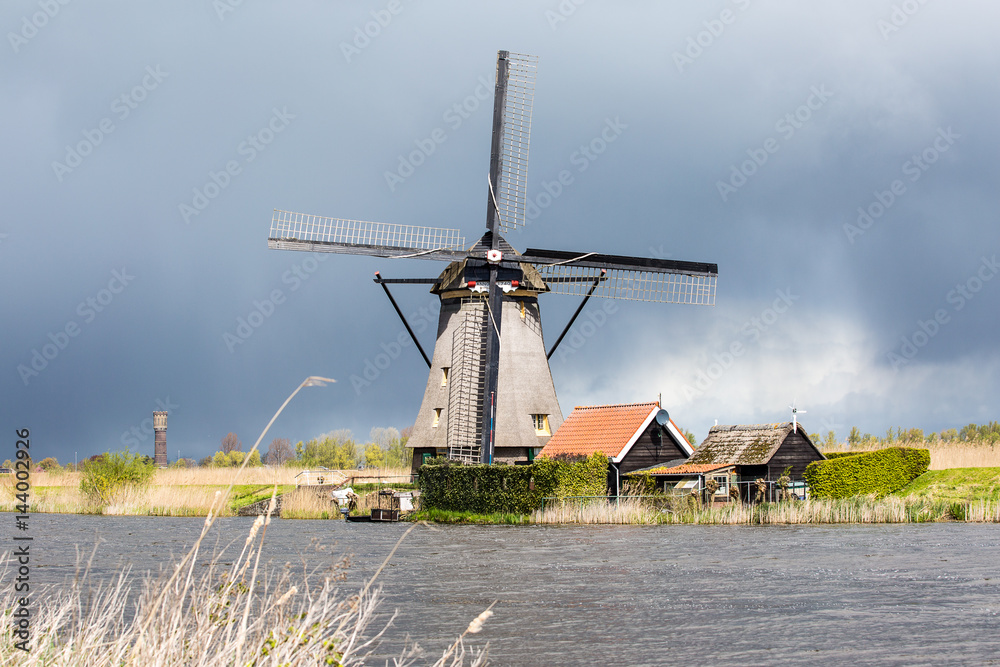 Kinderdijk, windmills in Holland Kinderdijk, windmills in Holland