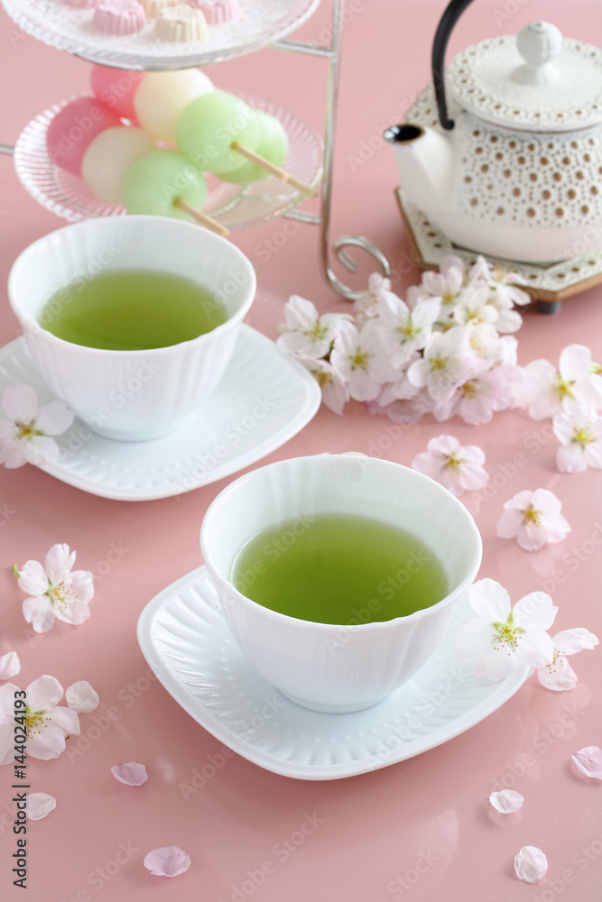 桜の花と緑茶 桜の花と緑茶
