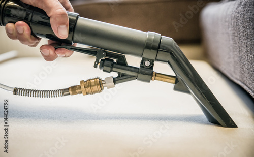 Obraz na płótnie Professional steam cleaner w salonie