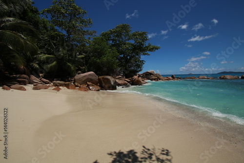 Anse Lazio Beach, Praslin Island, Seychelles, Indian Ocean, Africa / The beautiful white sandy beach is bordered by large red granite rocks. 