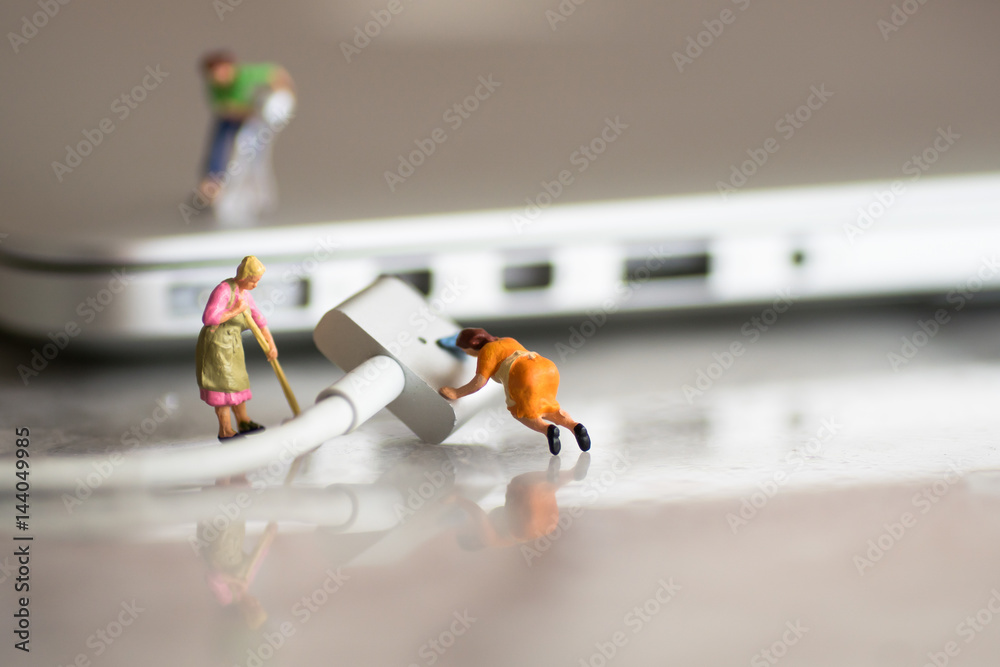 Hardware Miniatur Reinigungspersonal