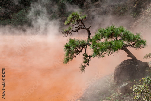Obraz na płótnie Chinoike-Jigoku (Blood Pool Hell) is one of eight Beppu hot spring tour. w salonie