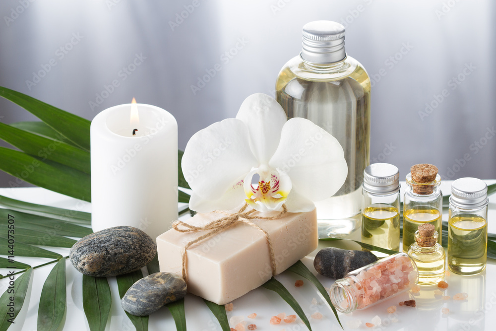 Aroma oil for aromatherapy,candle,stone,orchid blossom,Himalayan salt Aroma oil for aromatherapy,candle,stone,orchid blossom,Himalayan salt