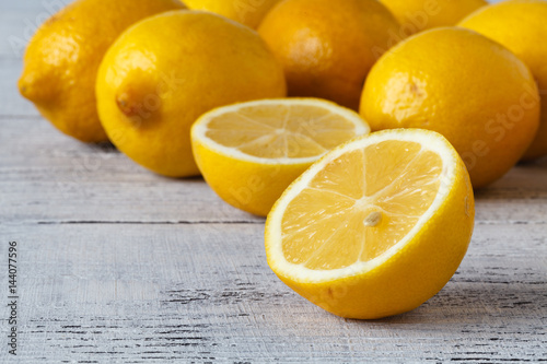Konstfotografi Closeup of Lemons Freshly Picked Off Tree,  Making for a Sweeter Lemon