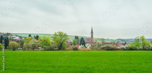 Deutschland Saarland Webenheim im Bliesgau Detail Panoramaformat im Frühling in satten Farben