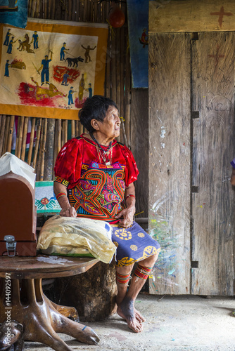 Tradfitional dressed Kuna indian woman, Achutupu, San Blas Islands, Kuna Yala, Panama photo