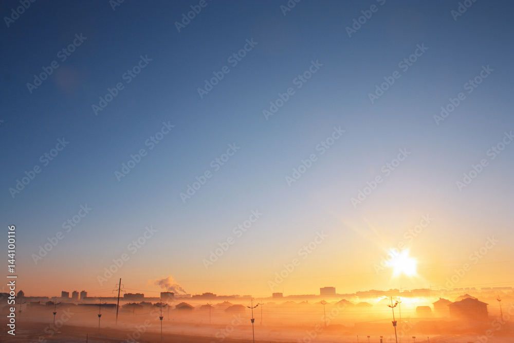 Obraz premium cityscape with fog at dawn