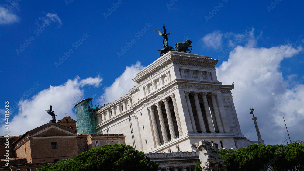 Majestätischer Reiter auf dem Piazza Venezia in Rom