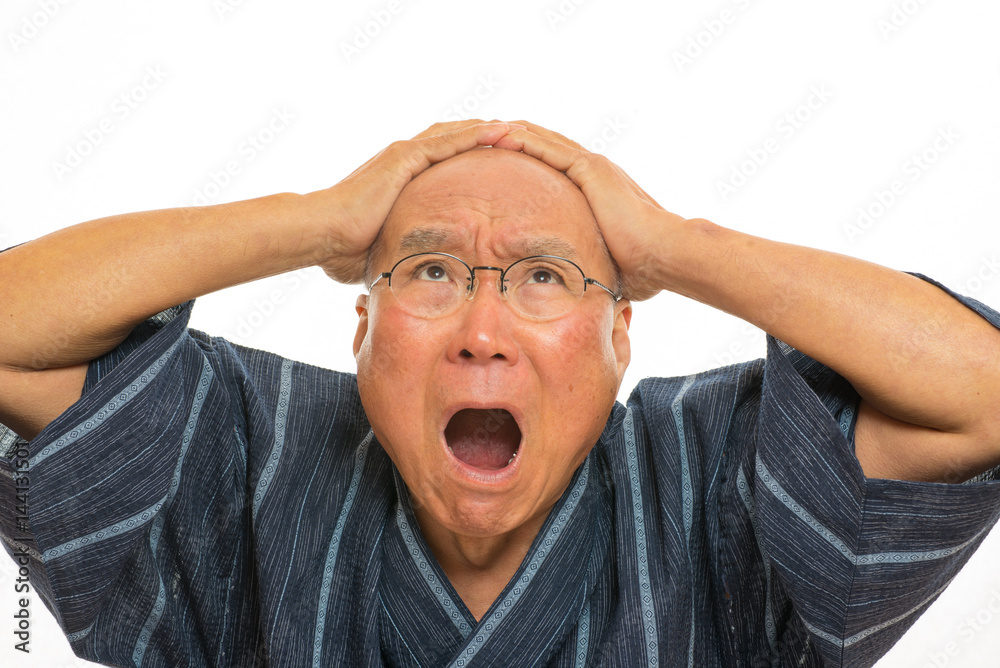 和装で嘆くシニアの顔 Stock Photo | Adobe Stock