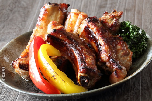 Obraz na płótnie スペアリブ　Grilled spare ribs