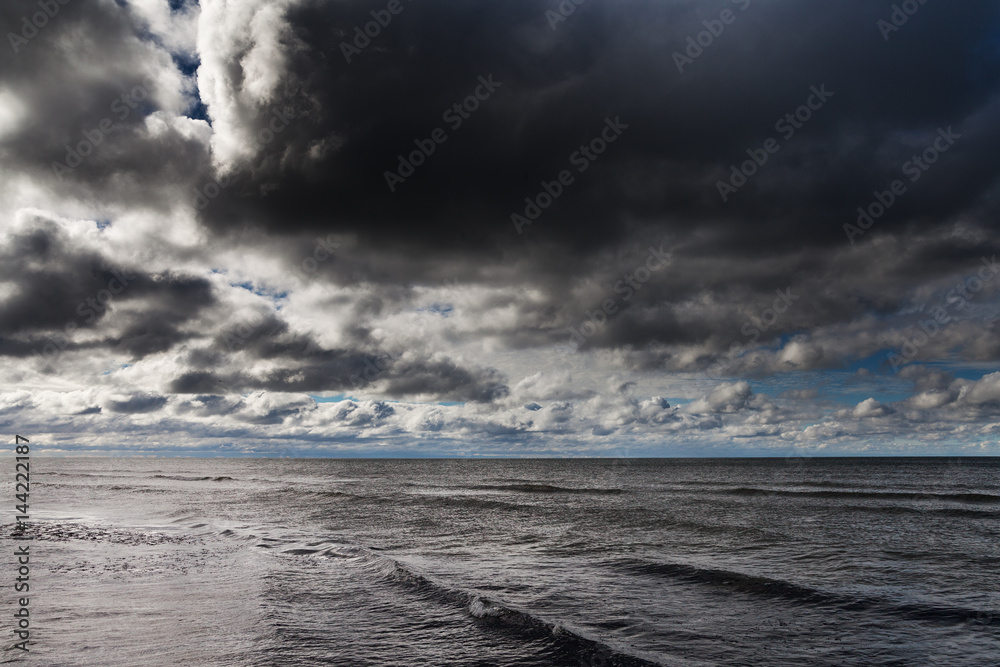 Obraz premium Clouds and Baltic sea.
