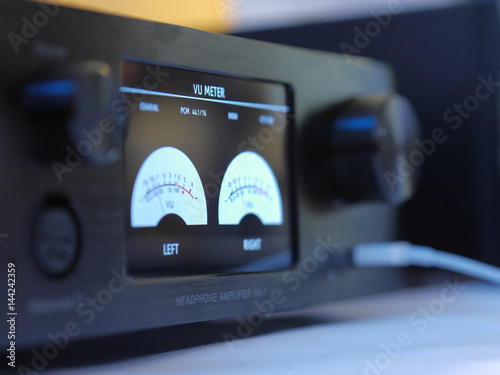 Hifi headphone amplifier with volume pocentyometrem decibels. photo