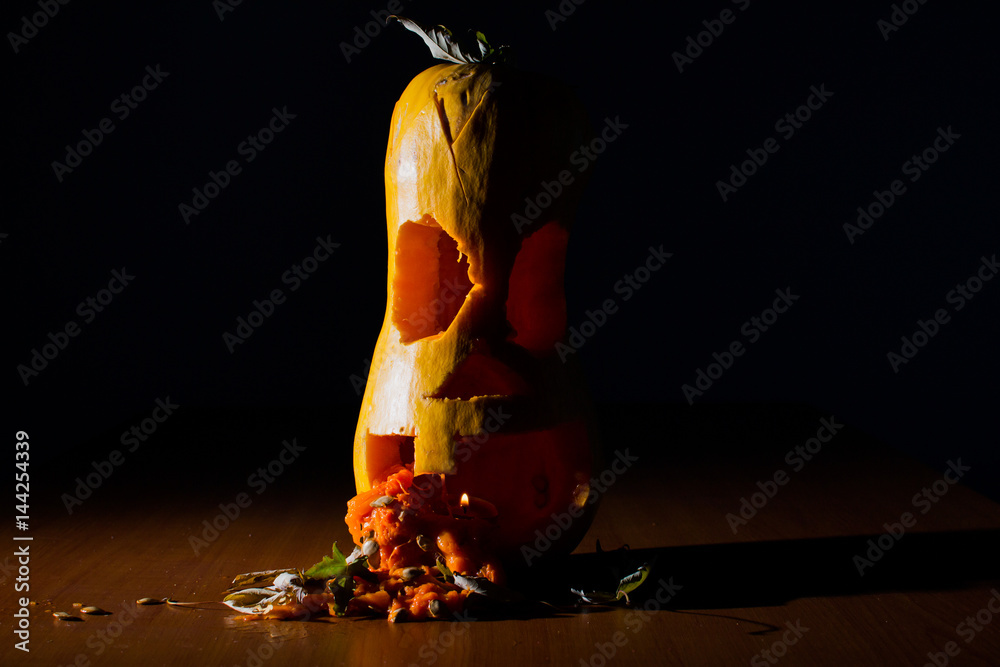 Naklejka premium Pumpkin in dark