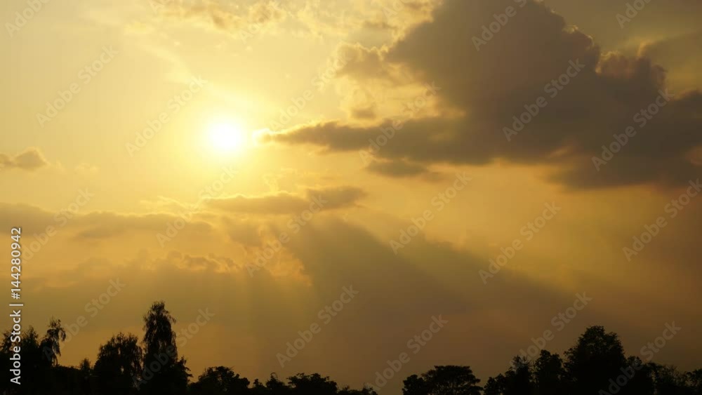 Time Lapse - Beautiful cloudy sunset 