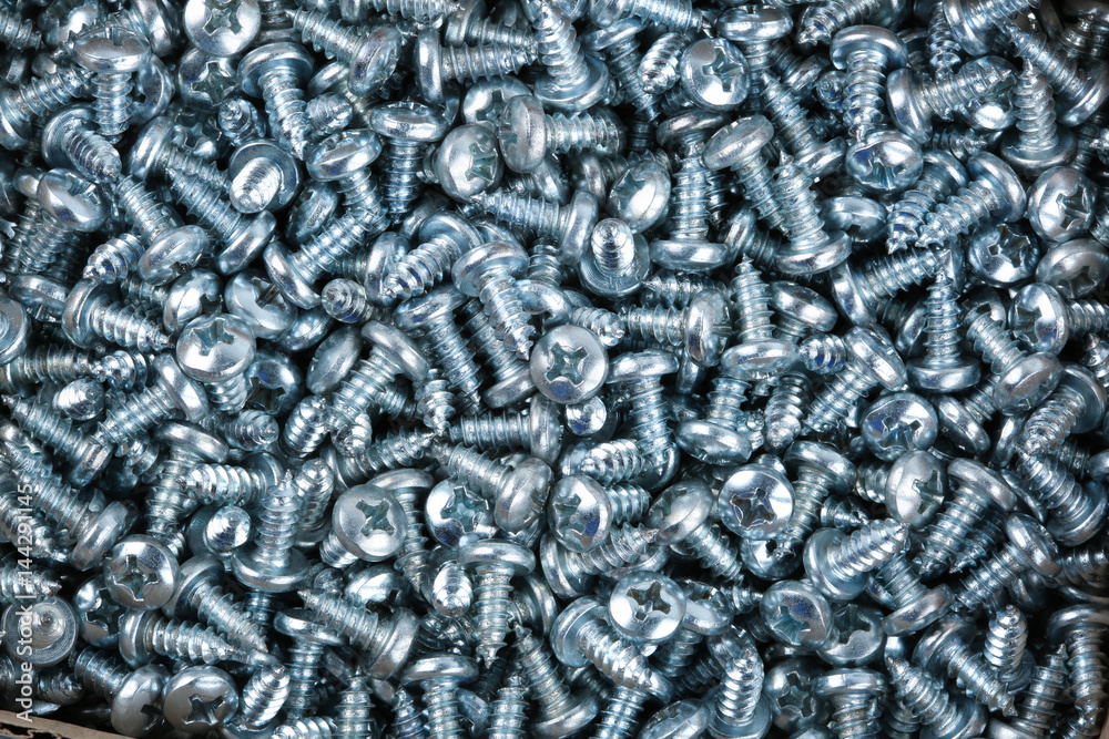 Nice metal screws. Nice metal screws.