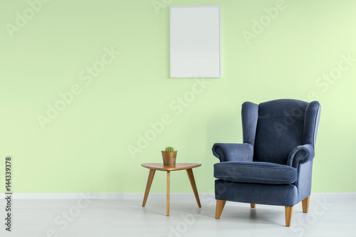 Simple green room
