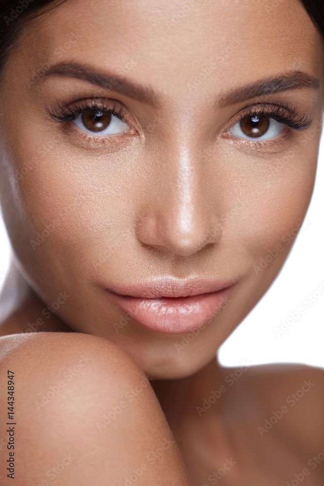 Fototapeta premium Beauty Face. Woman With Soft Skin And Perfect Makeup. Cosmetics