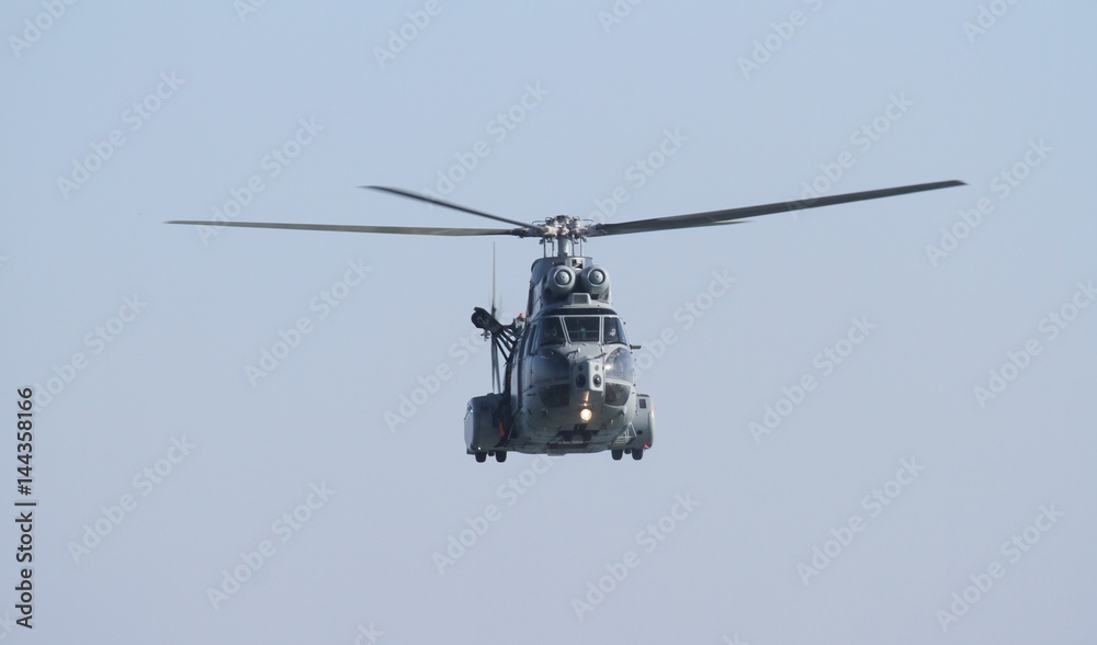 hélicoptère puma de l'armée de l'air française