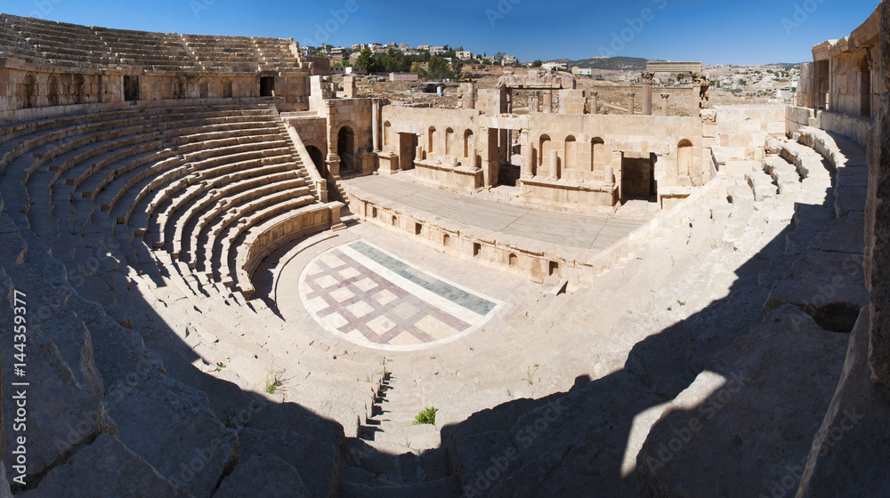 Jerash, Giordania, 04/10/2013: il Teatro Nord dell'antica Gerasa, uno dei più grandi e meglio conservati siti di architettura romana al mondo 