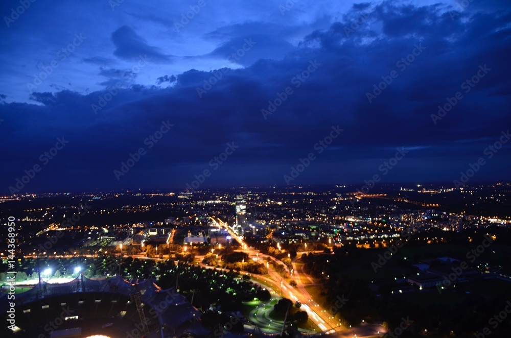 Naklejka premium München bei Nacht 