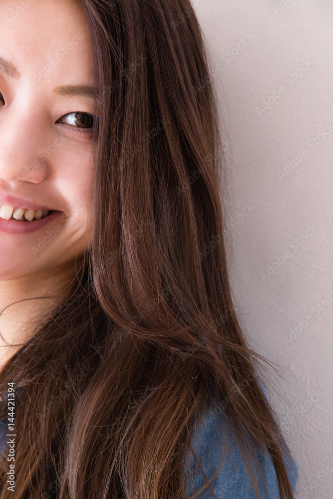 女性のポートレイト