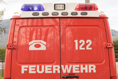 feuerwehr, notruf, 122, blaulicht, österreich, auto, einsatzfahrzeug,