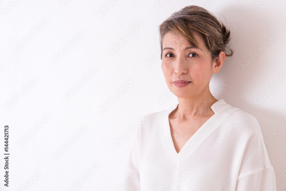 中年女性のポートレイト