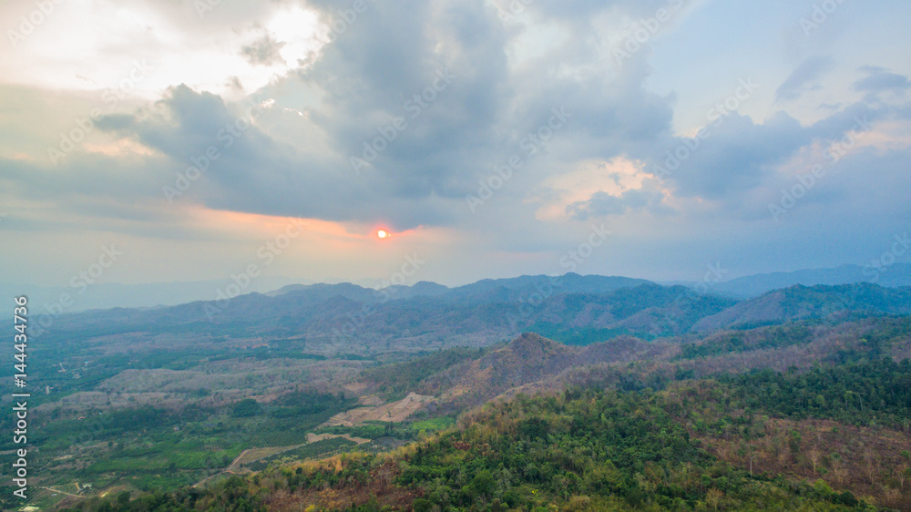 Naklejka premium light through the cloud