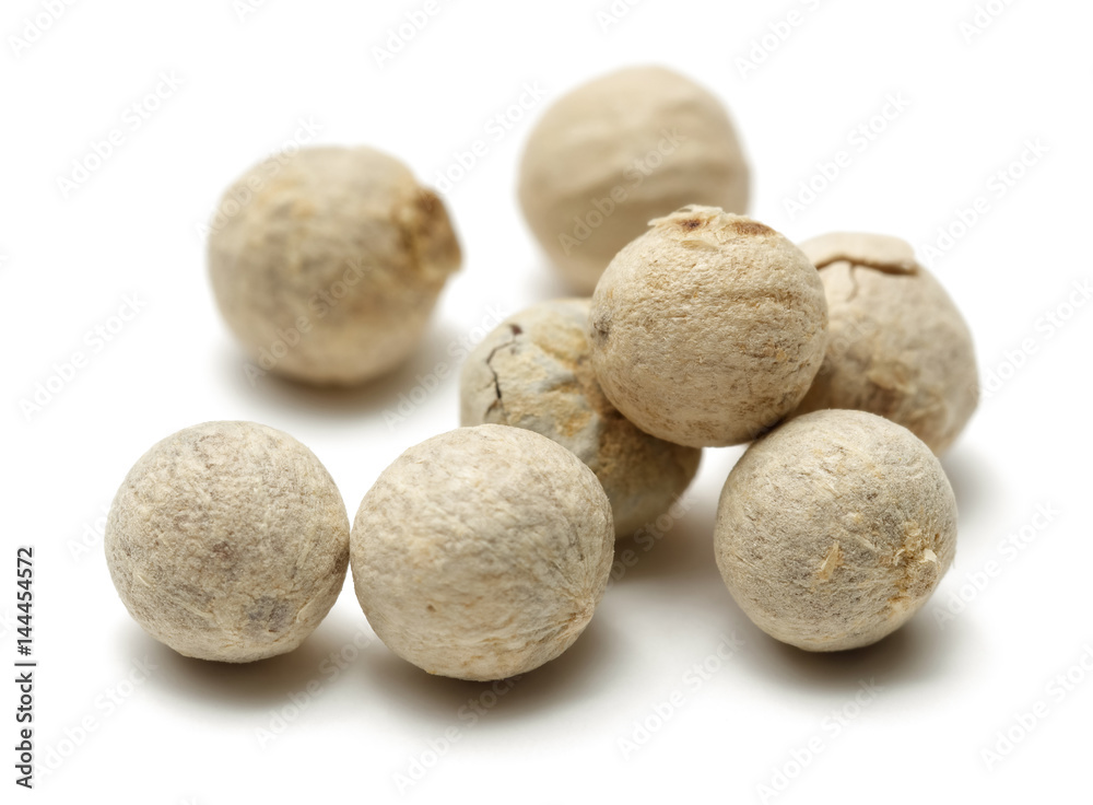 White peppercorns White peppercorns