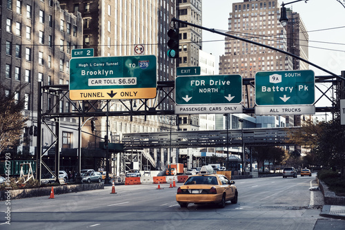 Taxi on Manhattan Street © eldadcarin