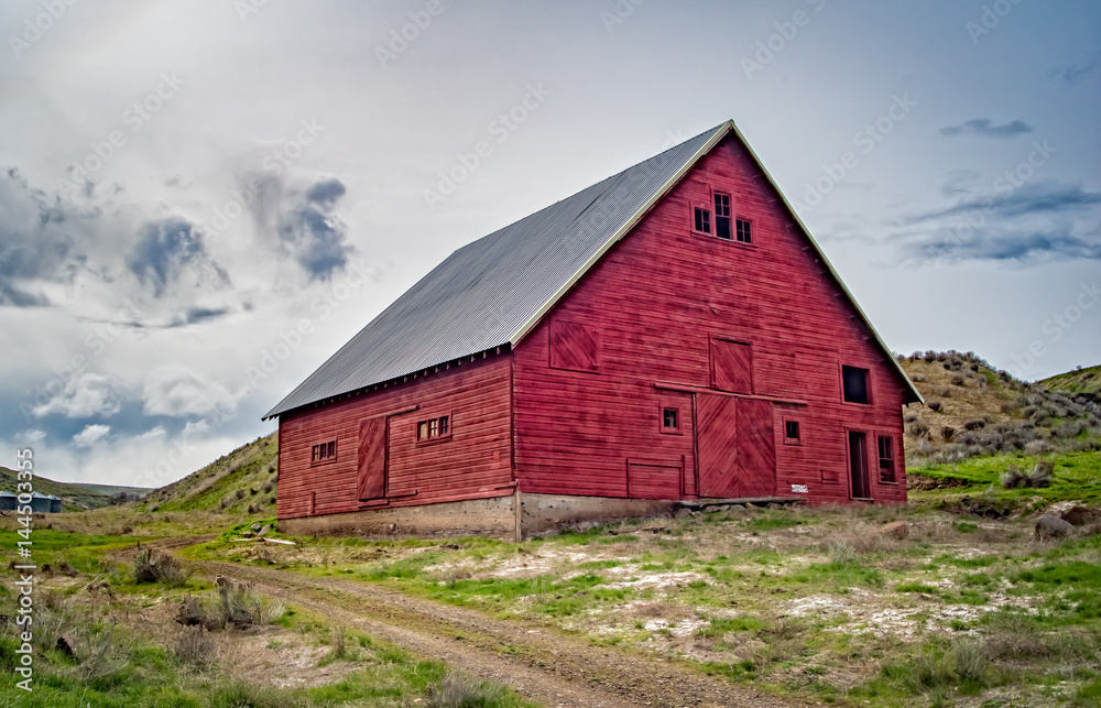 Fine Red Barn in the Hollow 