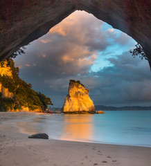 Poster Cathedral Cove Lange sluitertijd zonsopkomst Cathedral Cove  © andycox67