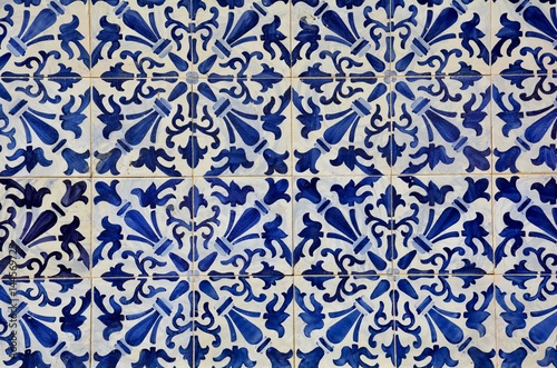 Azulejo azul e branco