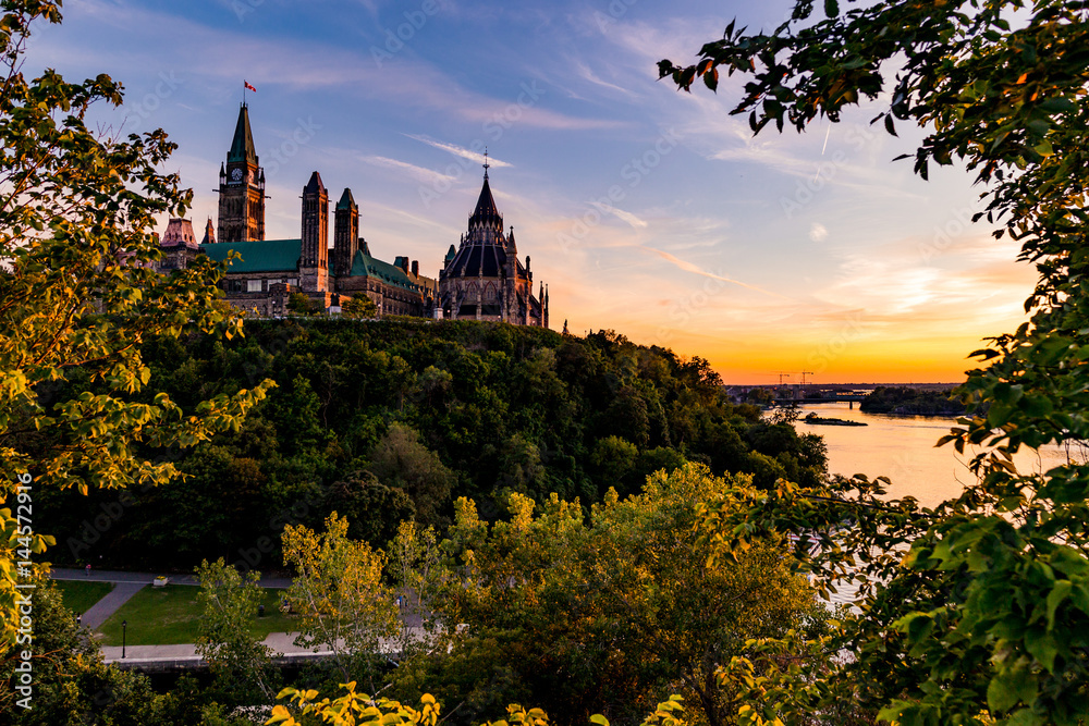 Parliament of Canada in Ottawa Summer Sunset - obrazy, fototapety, plakaty 