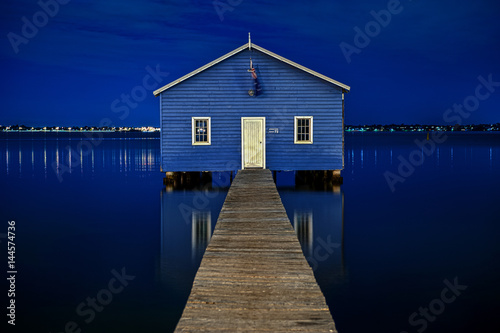 Print op canvas Blue boathouse