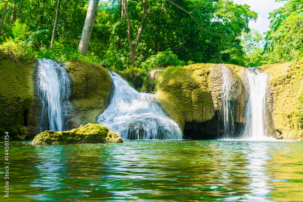 Naklejka premium Chet Sao Noi Waterfall National Park
