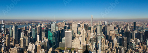 Tableau sur toile Sunny Panorama in New York City