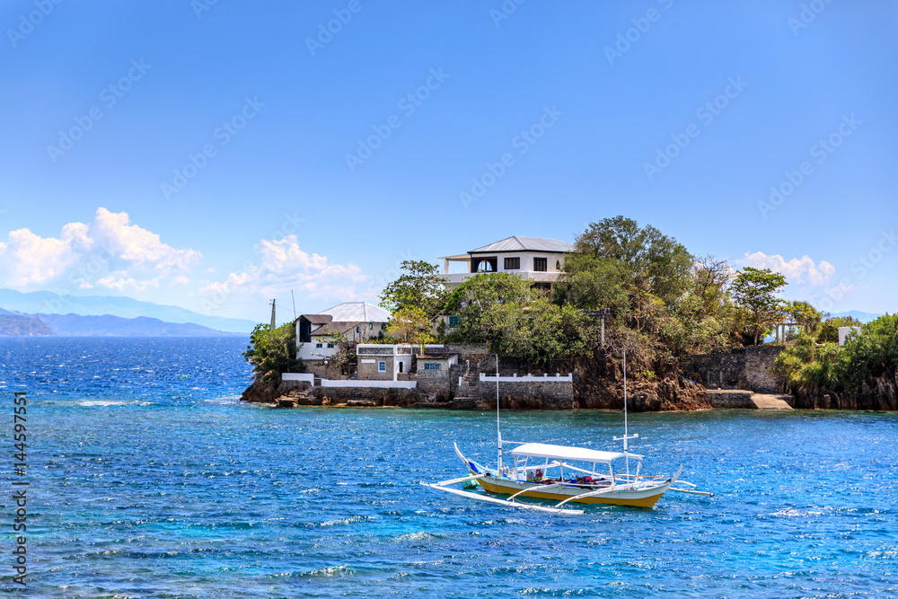 Naklejka premium Lipo Island(Diving, snorkeling) point in Anilao, Batangas, Philippines