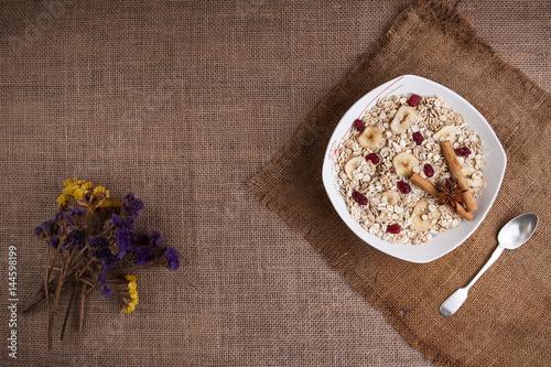 oats plate with fruits 