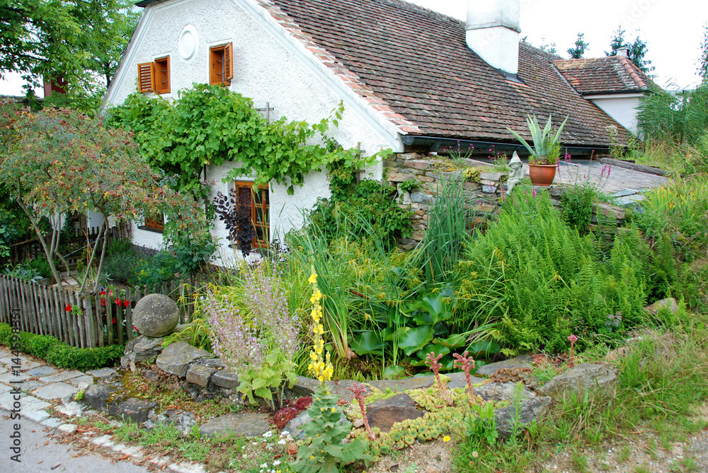 Bauernhaus mit Garten