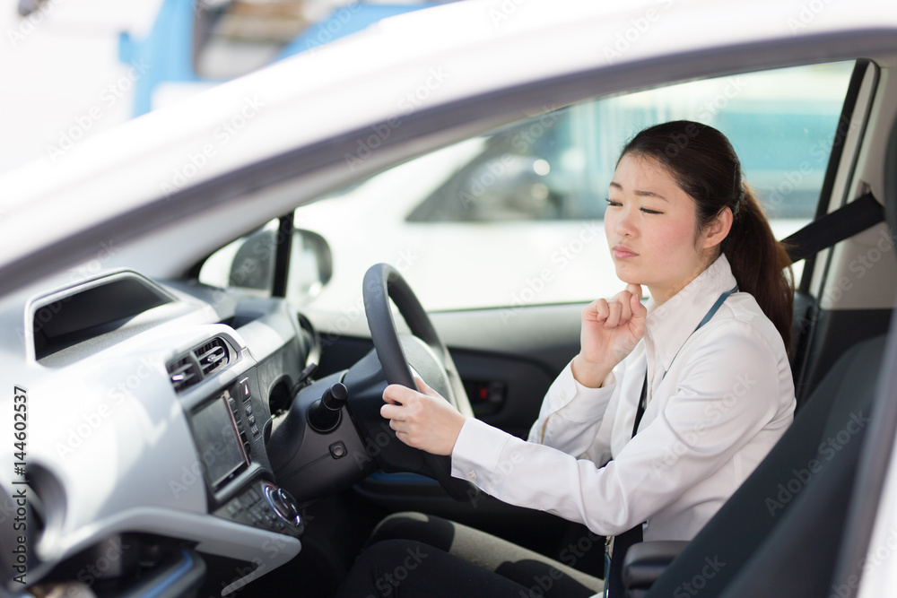 自動車・女性 自動車・女性