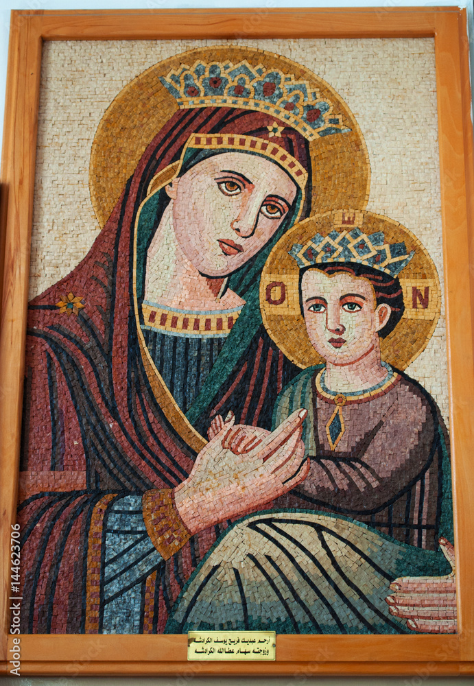 Madaba, 05/10/2013: mosaico religioso sulle pareti della Basilica greca ortodossa di San Giorgio, la chiesa ortodossa greca del XIX secolo che custodisce tesori del primo cristianesimo