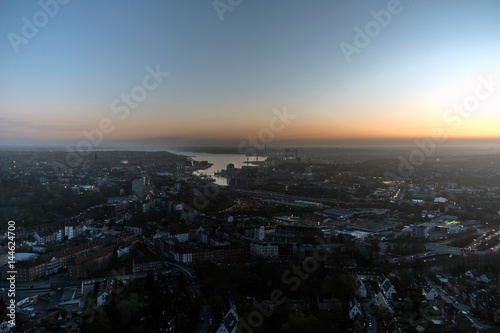 stadt von oben, morgens