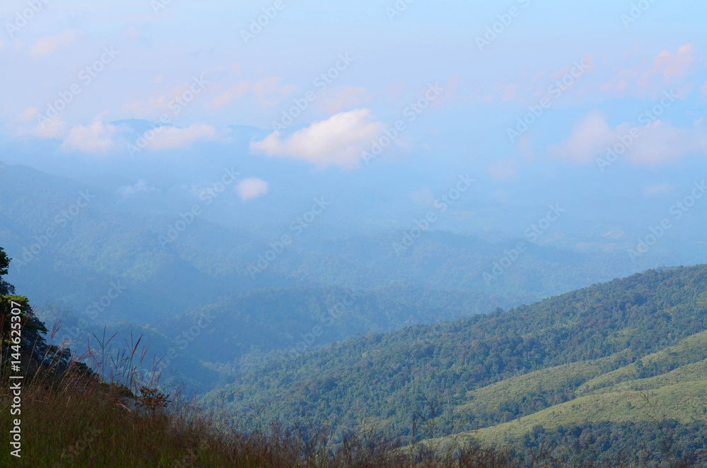 Naklejka premium View of mountain - Cloudy view
