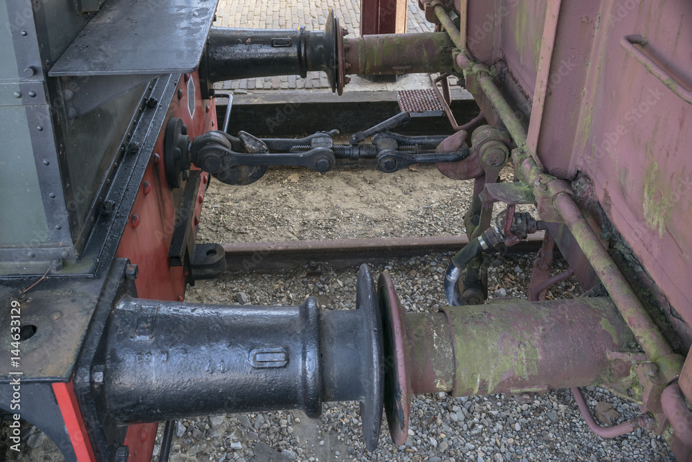 Old style hook railway coupling and buffers for linking freight train