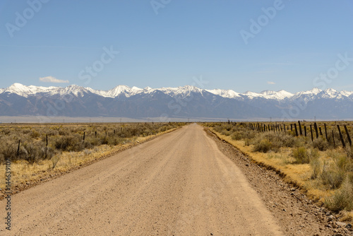 Fotografija Road to Mountains