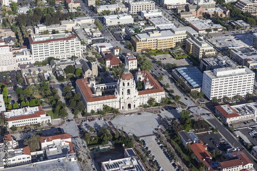 Fototapeta Naklejka Na Ścianę i Meble -  Aerial view of Pasadena City Hall in Southern California.